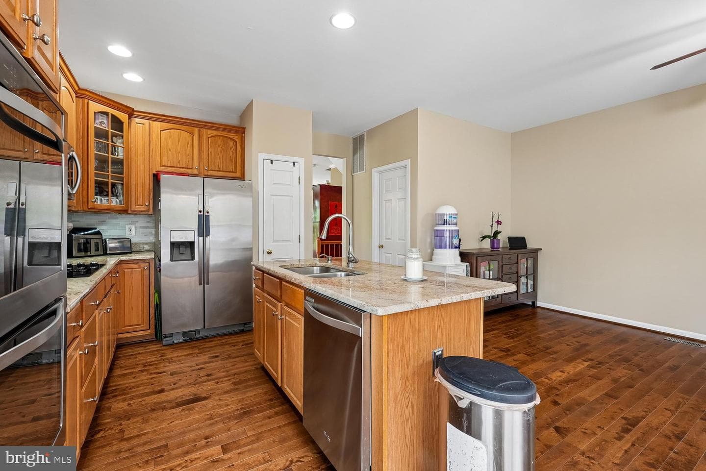 6725 Emmanuel Court photo 7