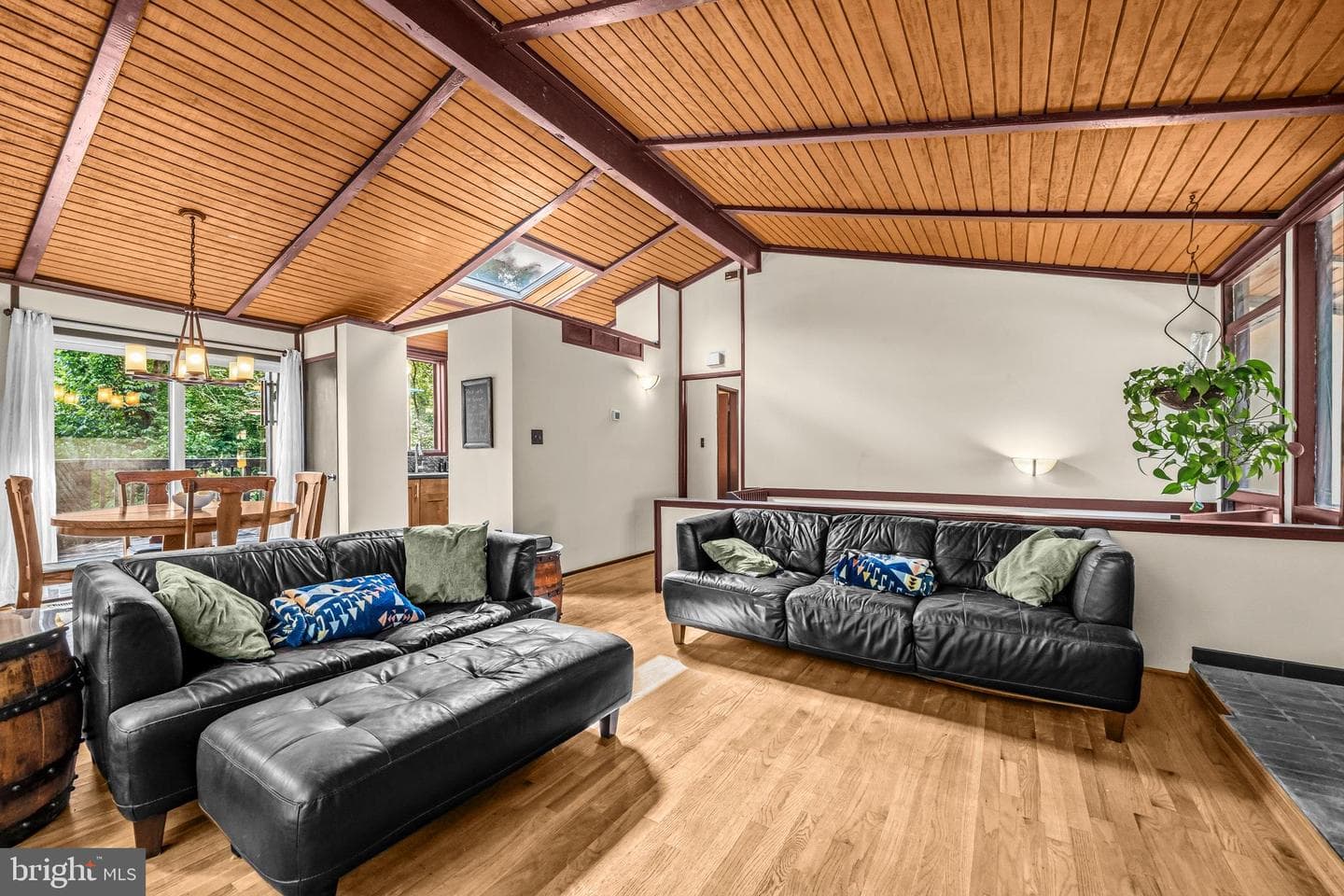 6270 Occoquan Forest Drive photo 6