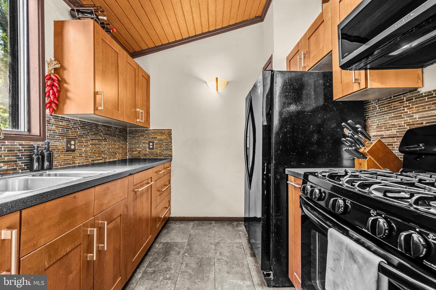 6270 Occoquan Forest Drive photo 8