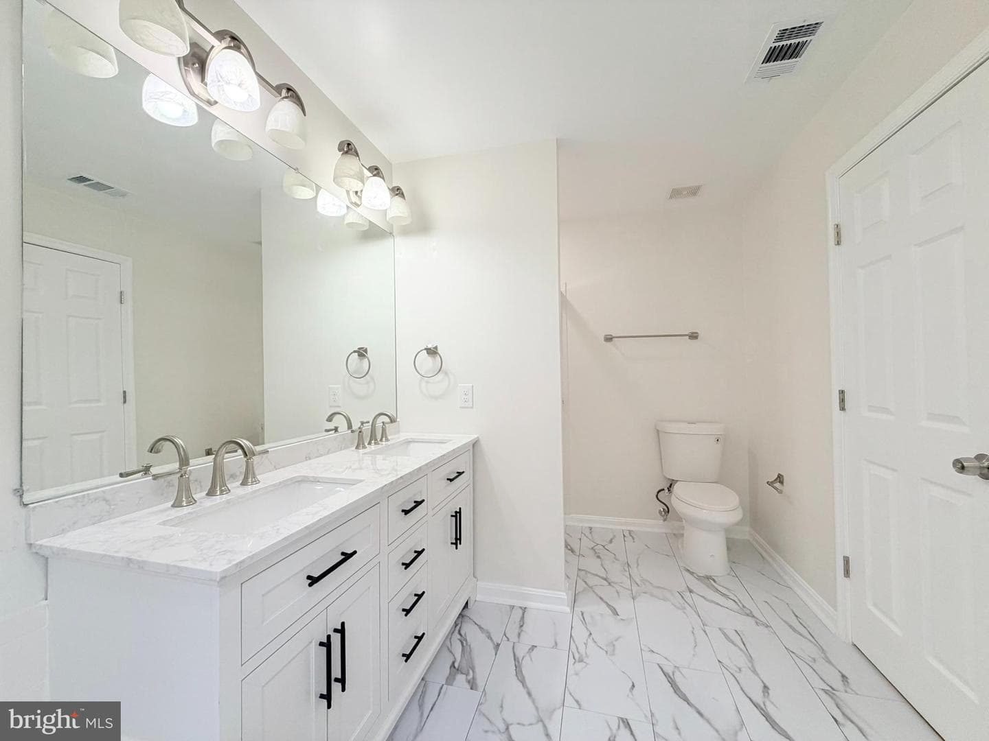 4425 Torrence Place photo 16