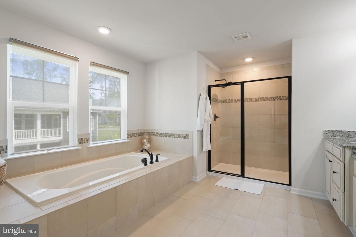 2604 Crossvine Drive photo 36