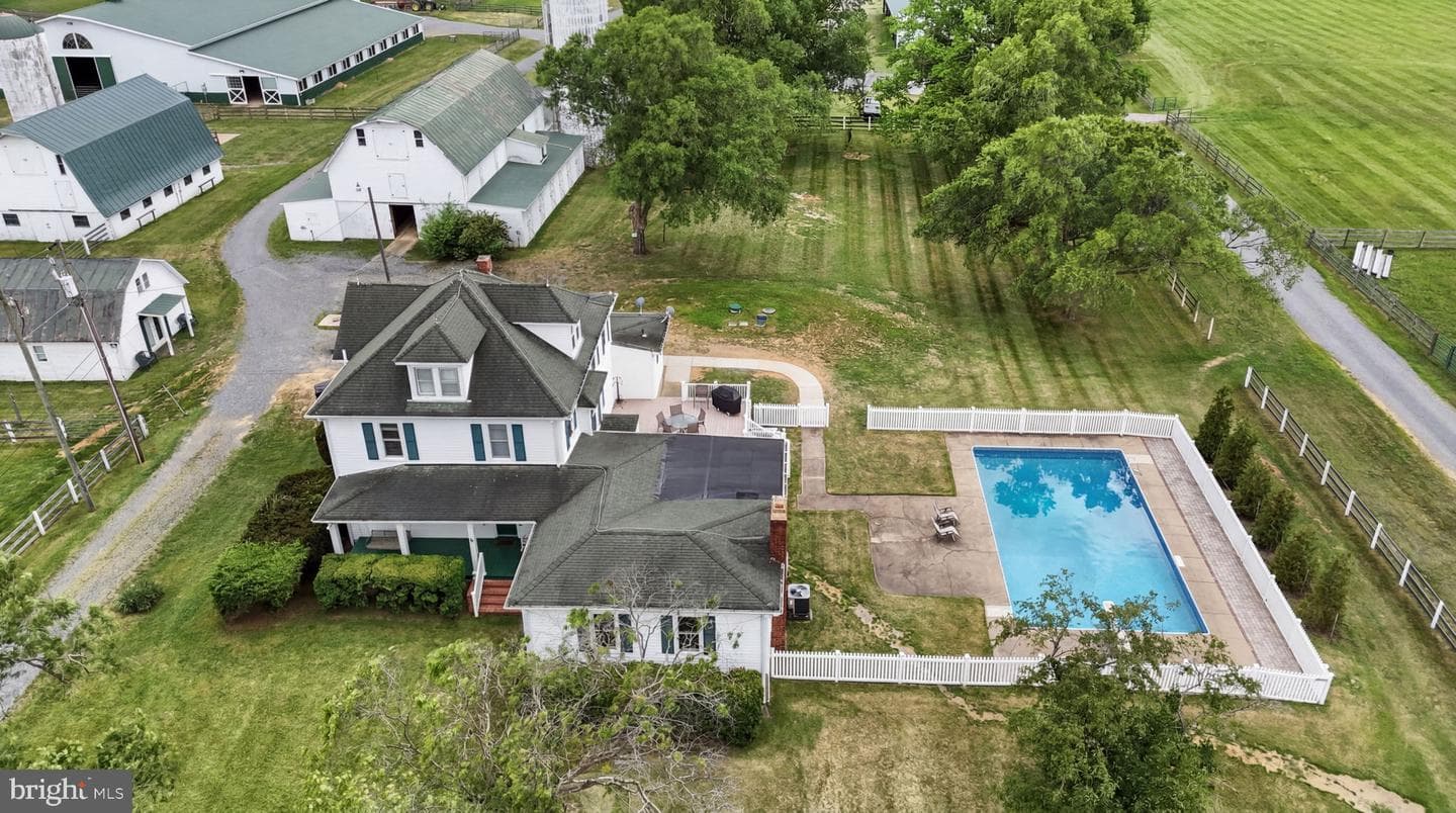 11605 Parkgate Drive photo 3