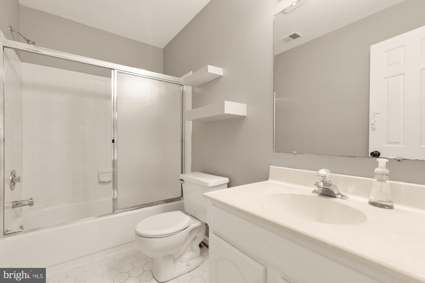 13581 Castlebridge Lane photo 34