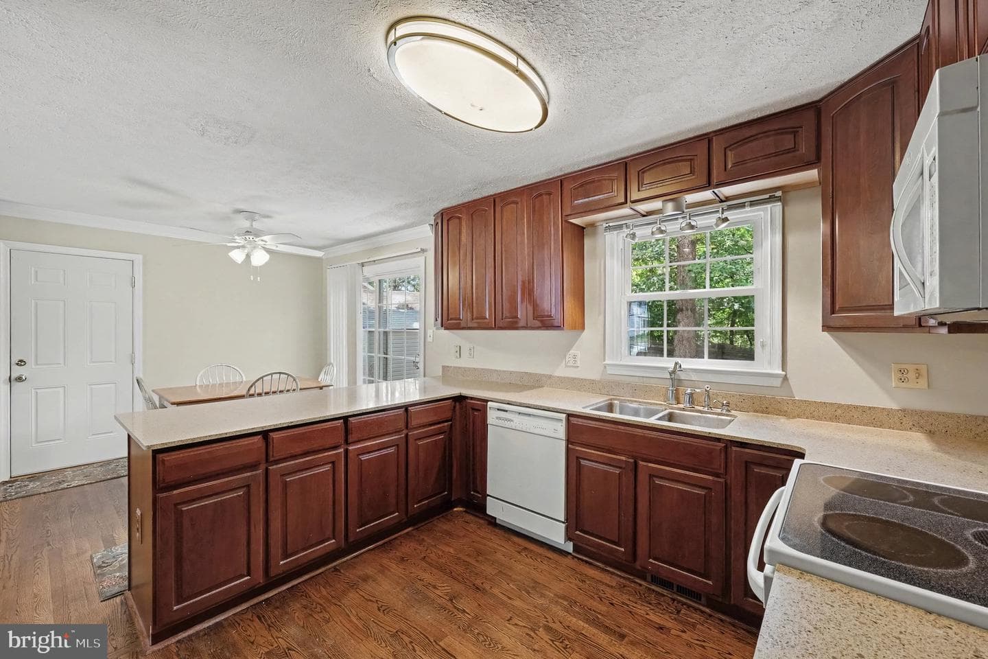 4497 Peach Court photo 8
