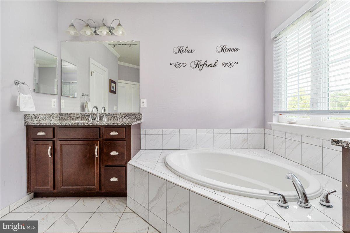 12137 Hickory Falls Court photo 34