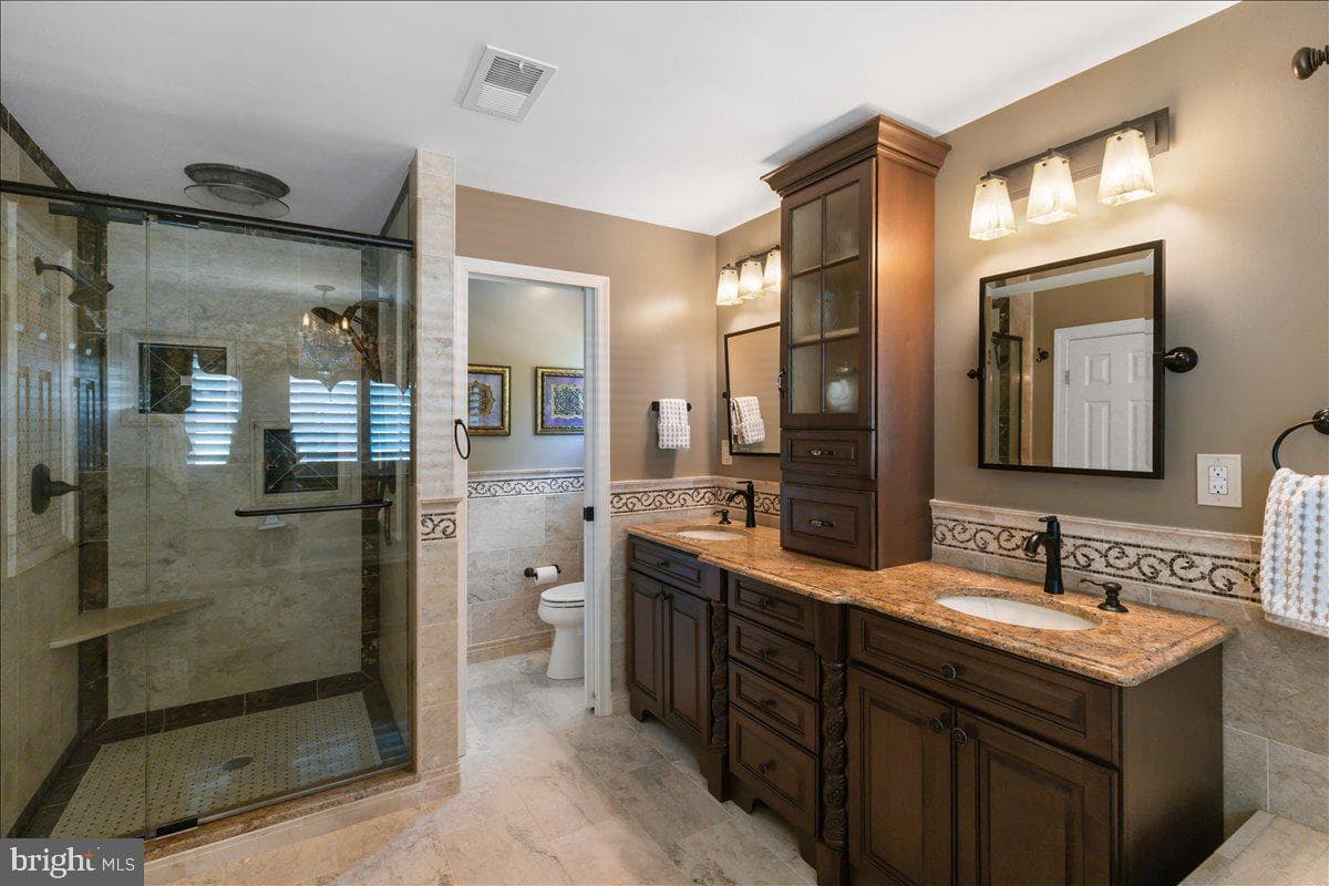 7726 Virginia Oaks Drive photo 35