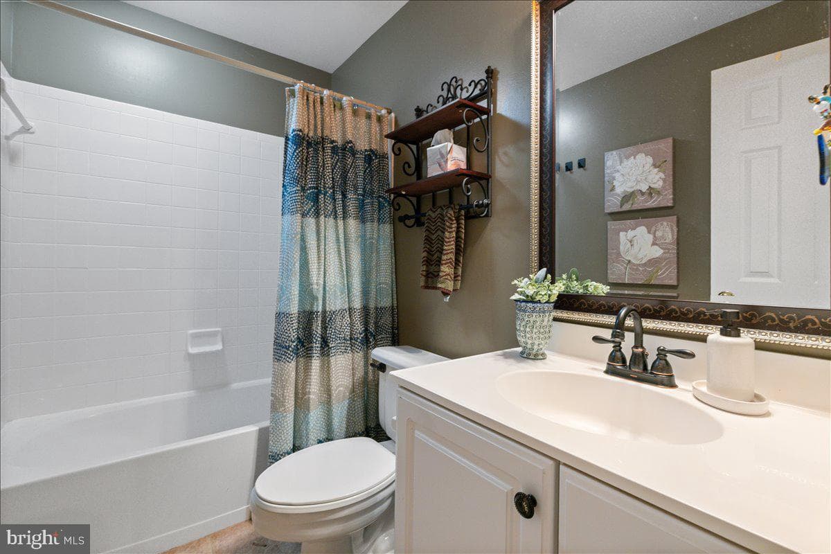 7726 Virginia Oaks Drive photo 49