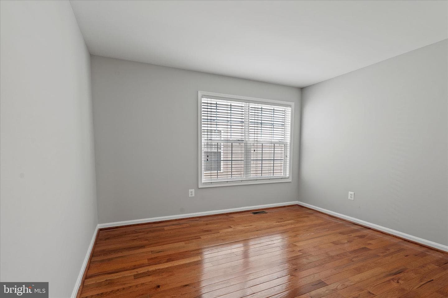 9117 Mulder Court photo 35