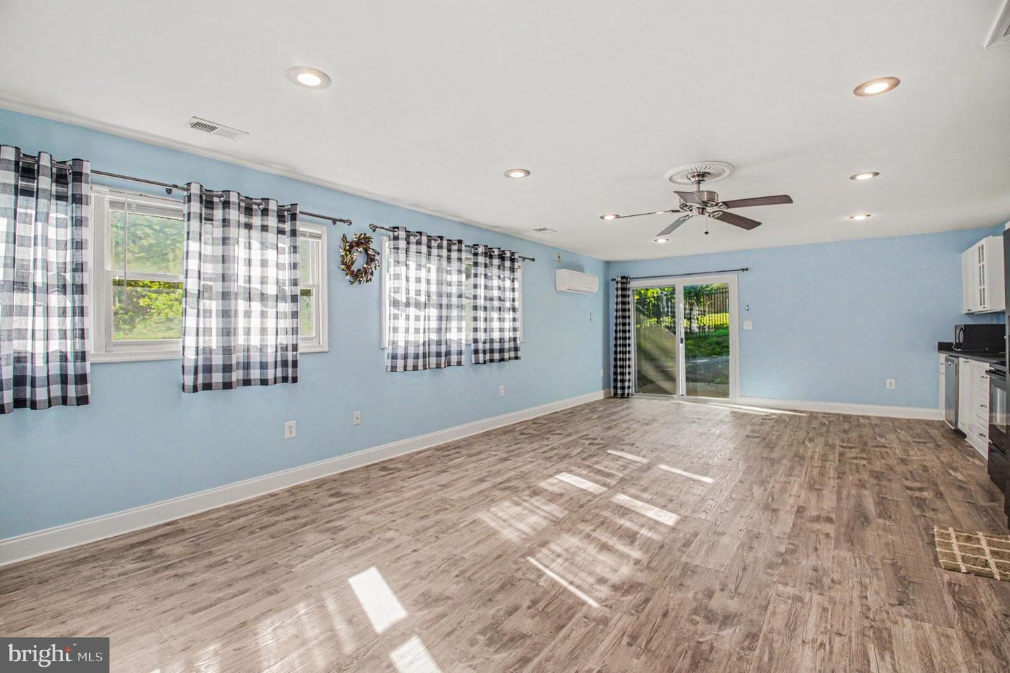 7409 Lake Drive photo 21