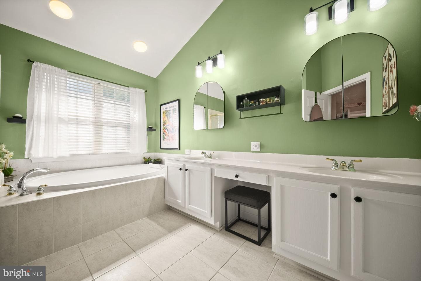 9009 Paddington Court photo 35