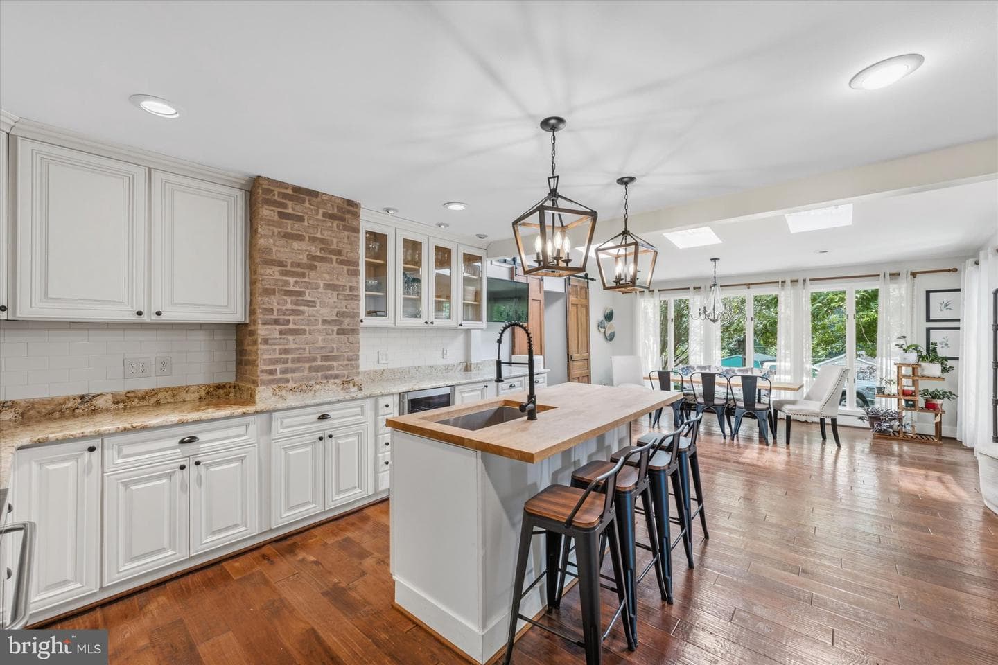7105 Signal Hill Road photo 12