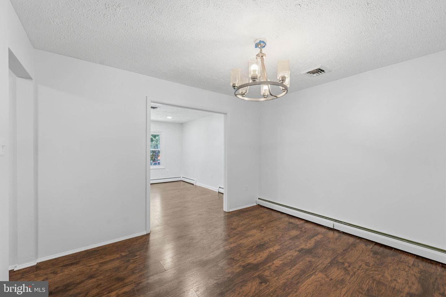 14209 Essex Drive photo 10