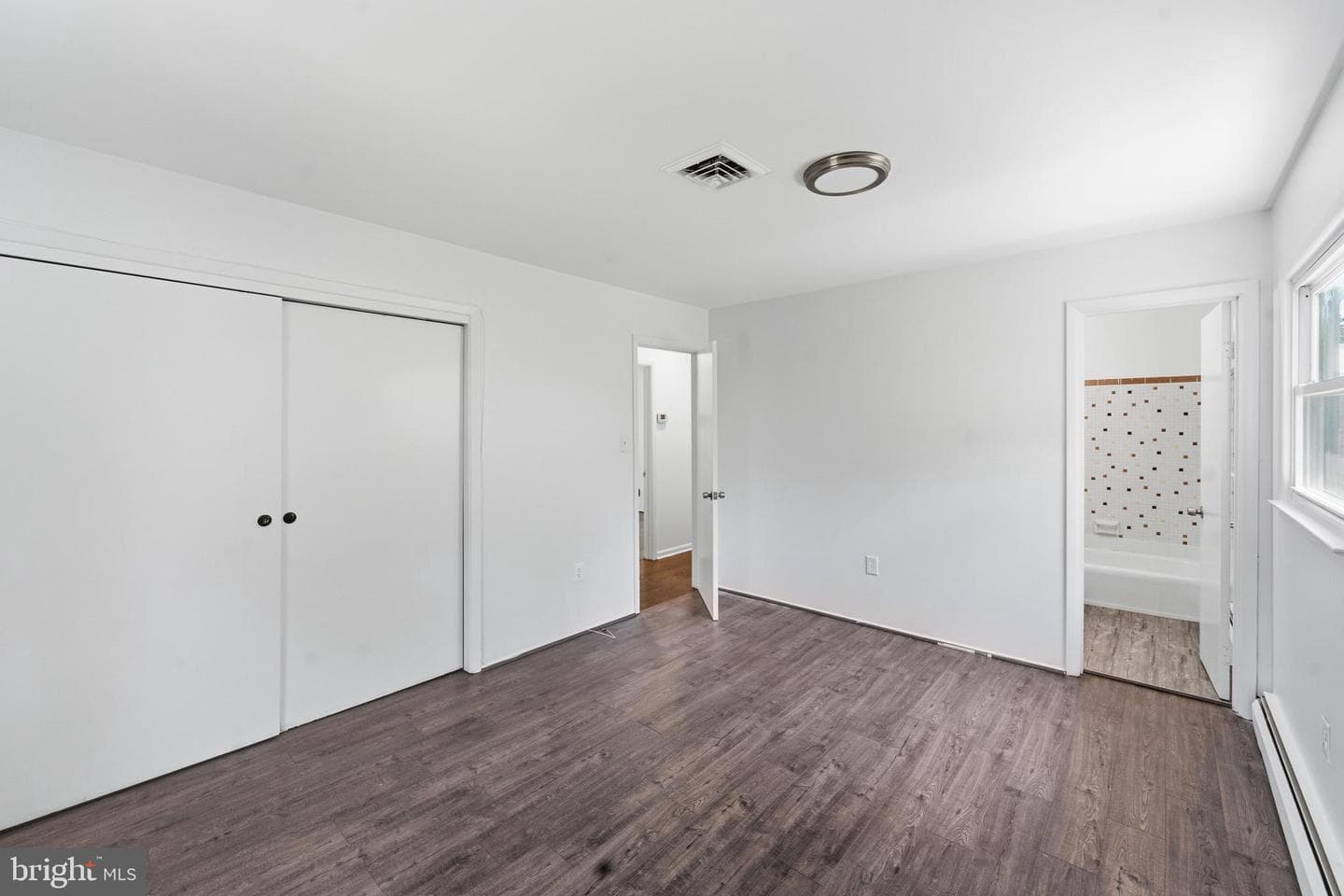 14209 Essex Drive photo 16