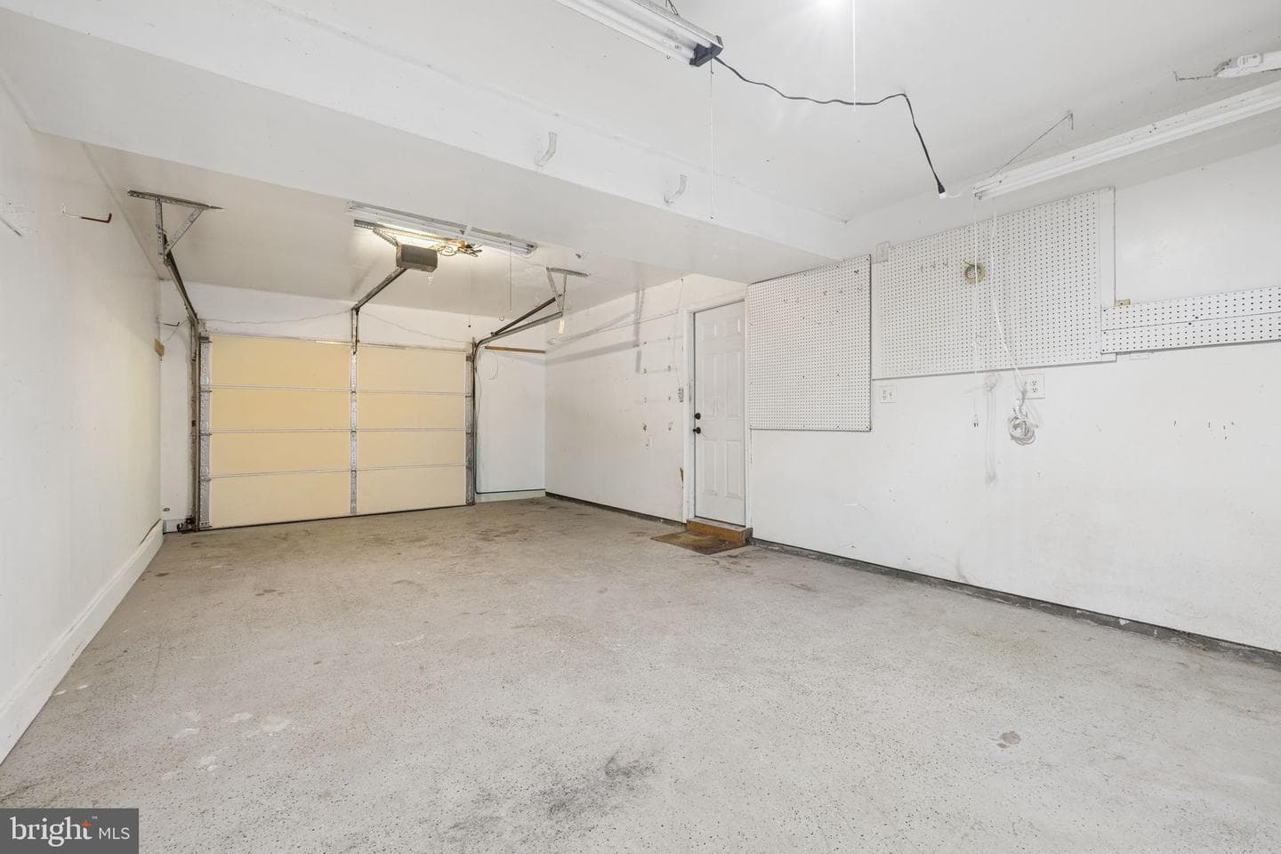 16011 Prestwick Court photo 37