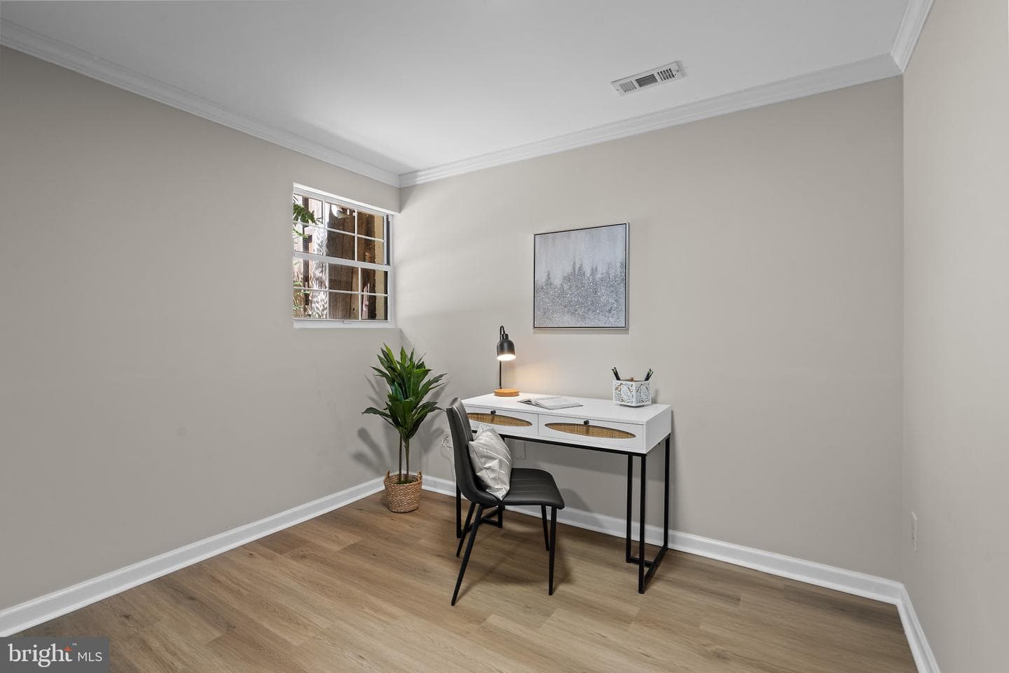 1701 Wigglesworth Way photo 25