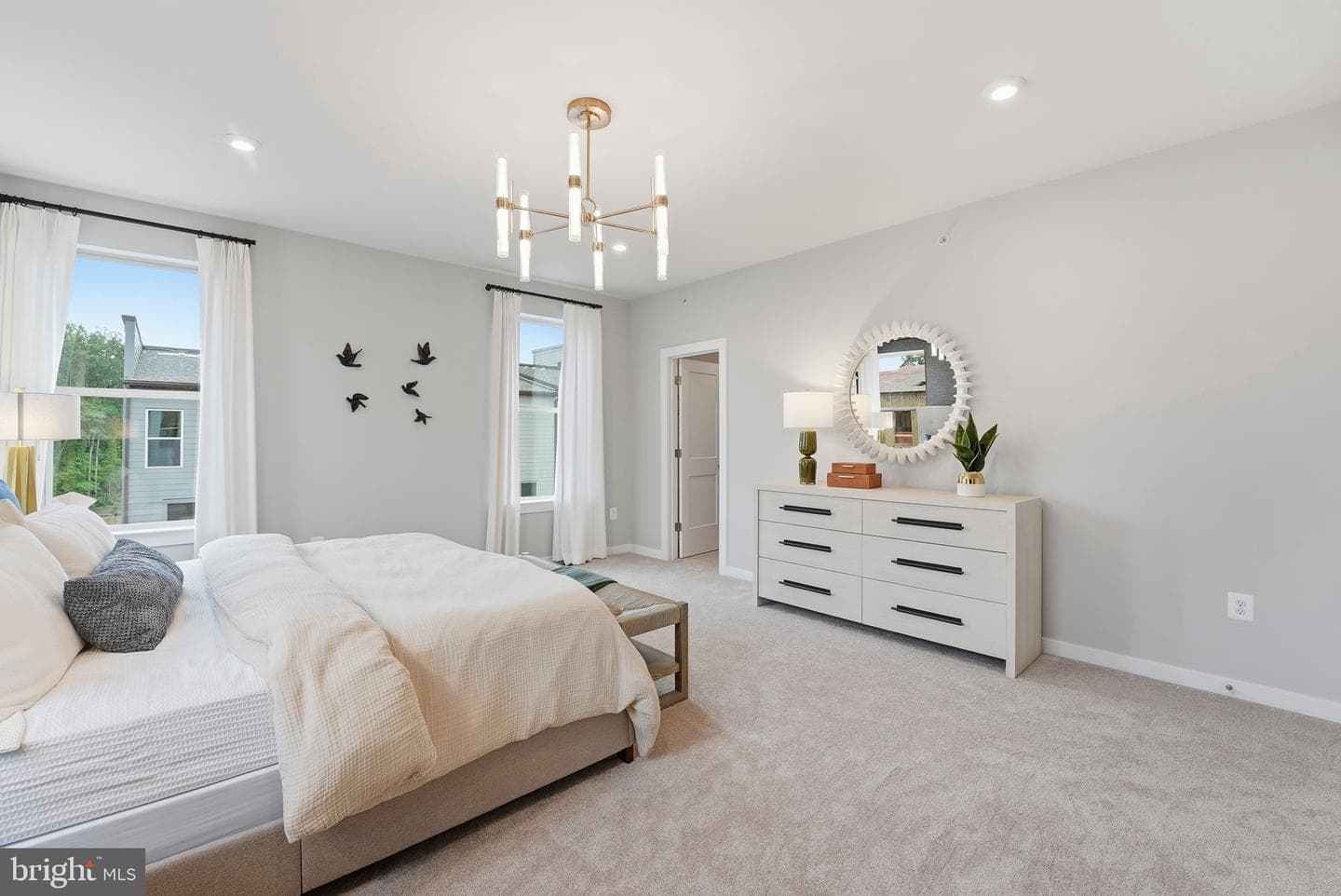 14047 Onyx Street photo 22