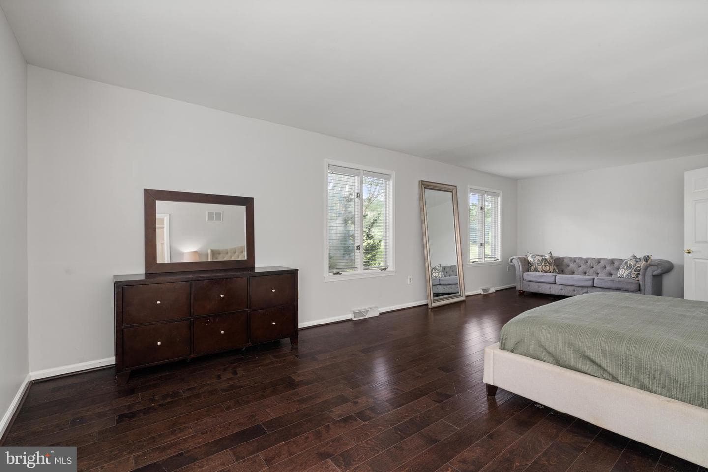 4710 Angus Drive photo 36