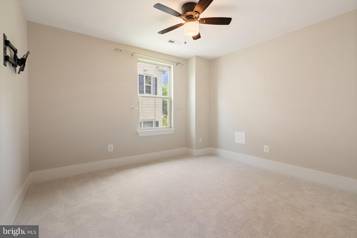 17136 Gullwing Drive photo 33