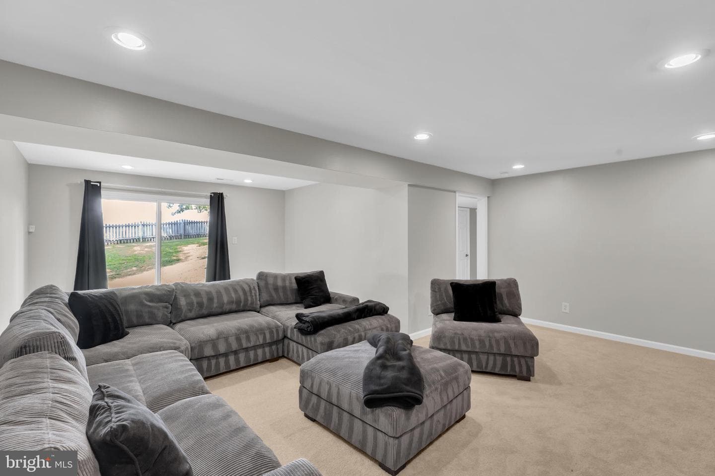 6114 Oust Lane photo 34