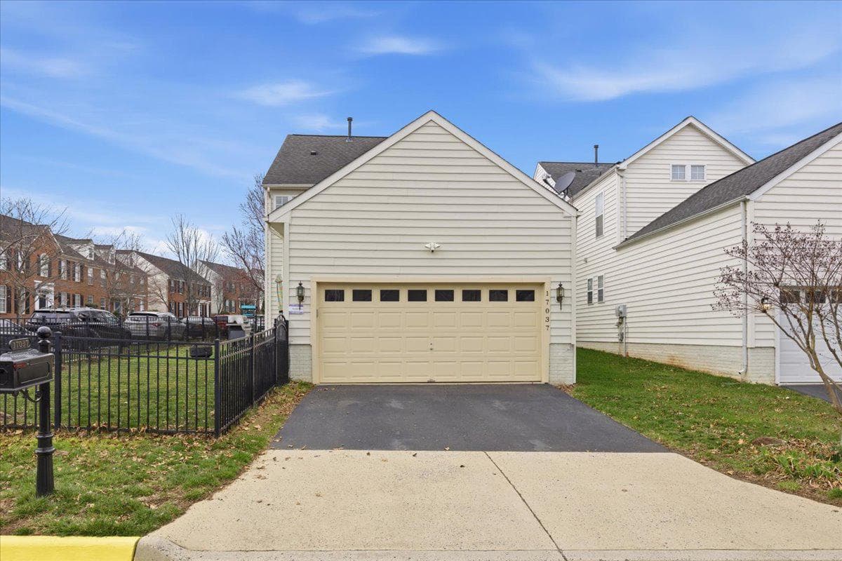 17037 Loftridge Lane photo 49