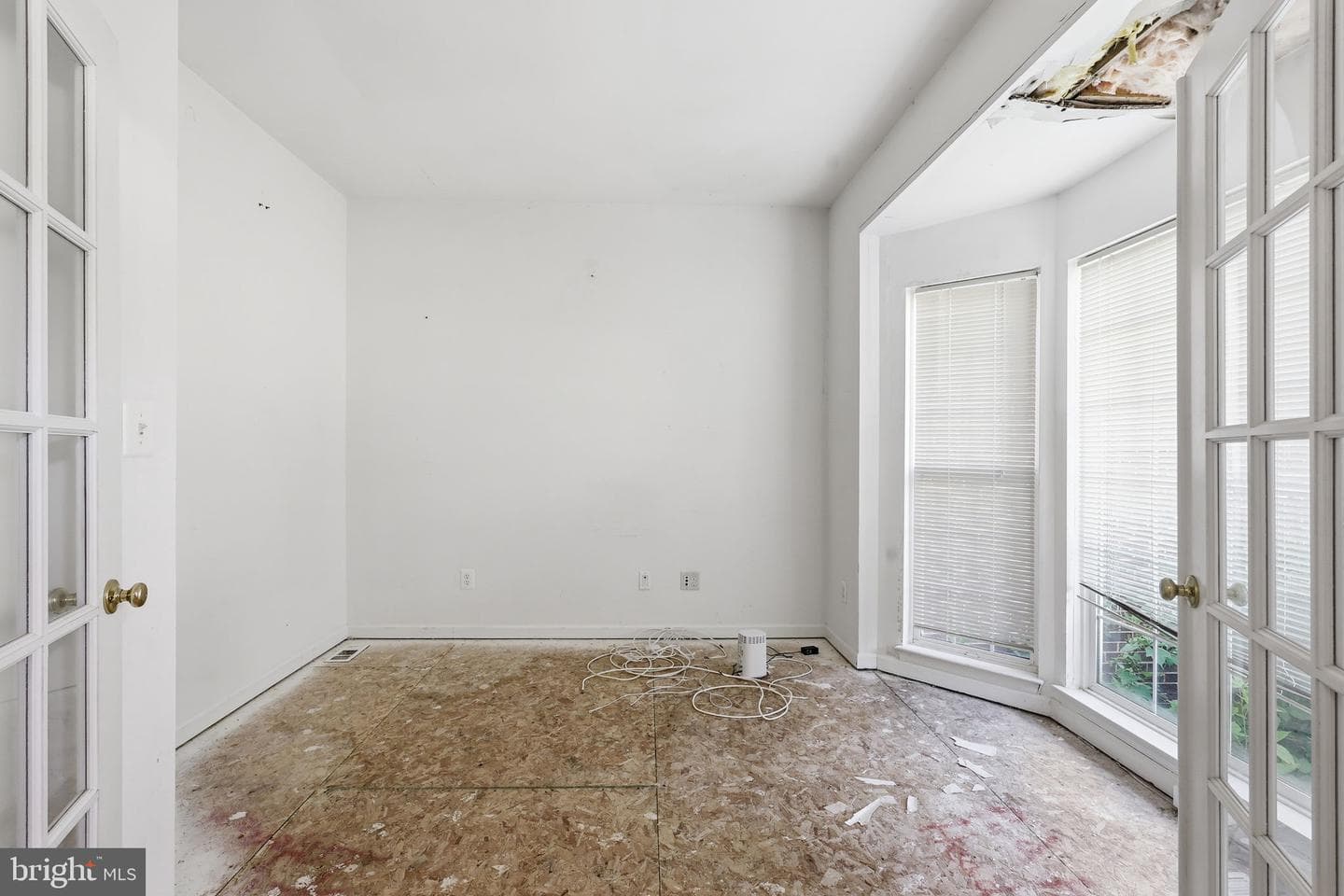 1595 Heron Way photo 10
