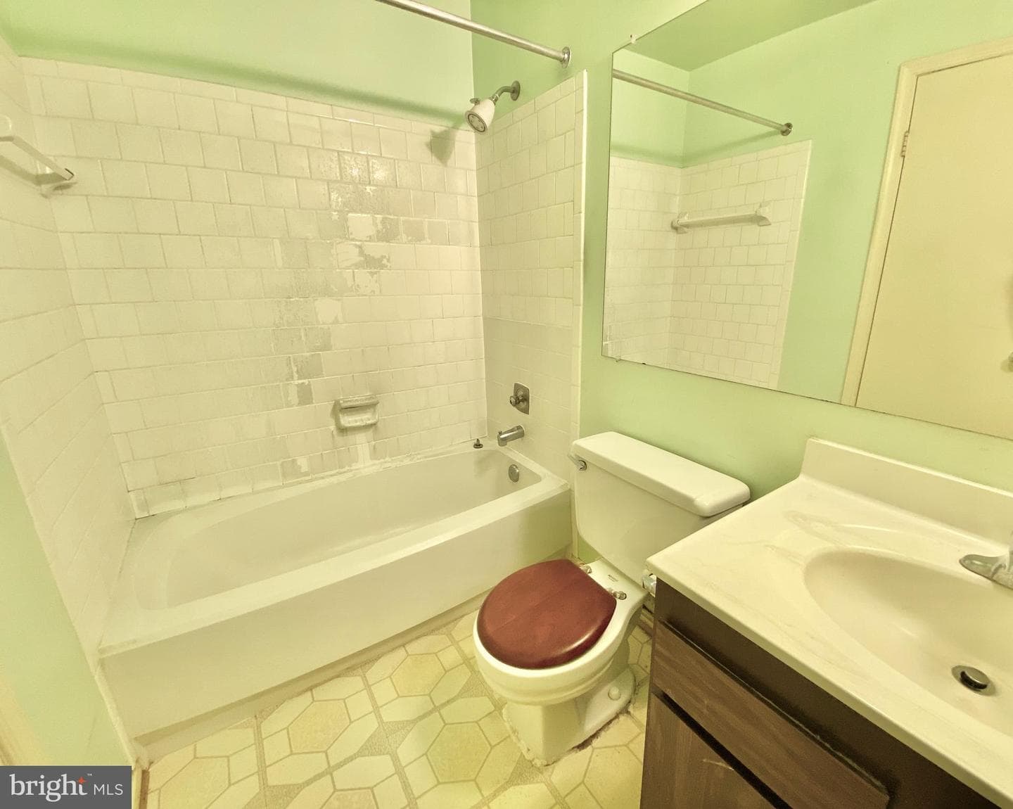 2877 Burgundy Place photo 18
