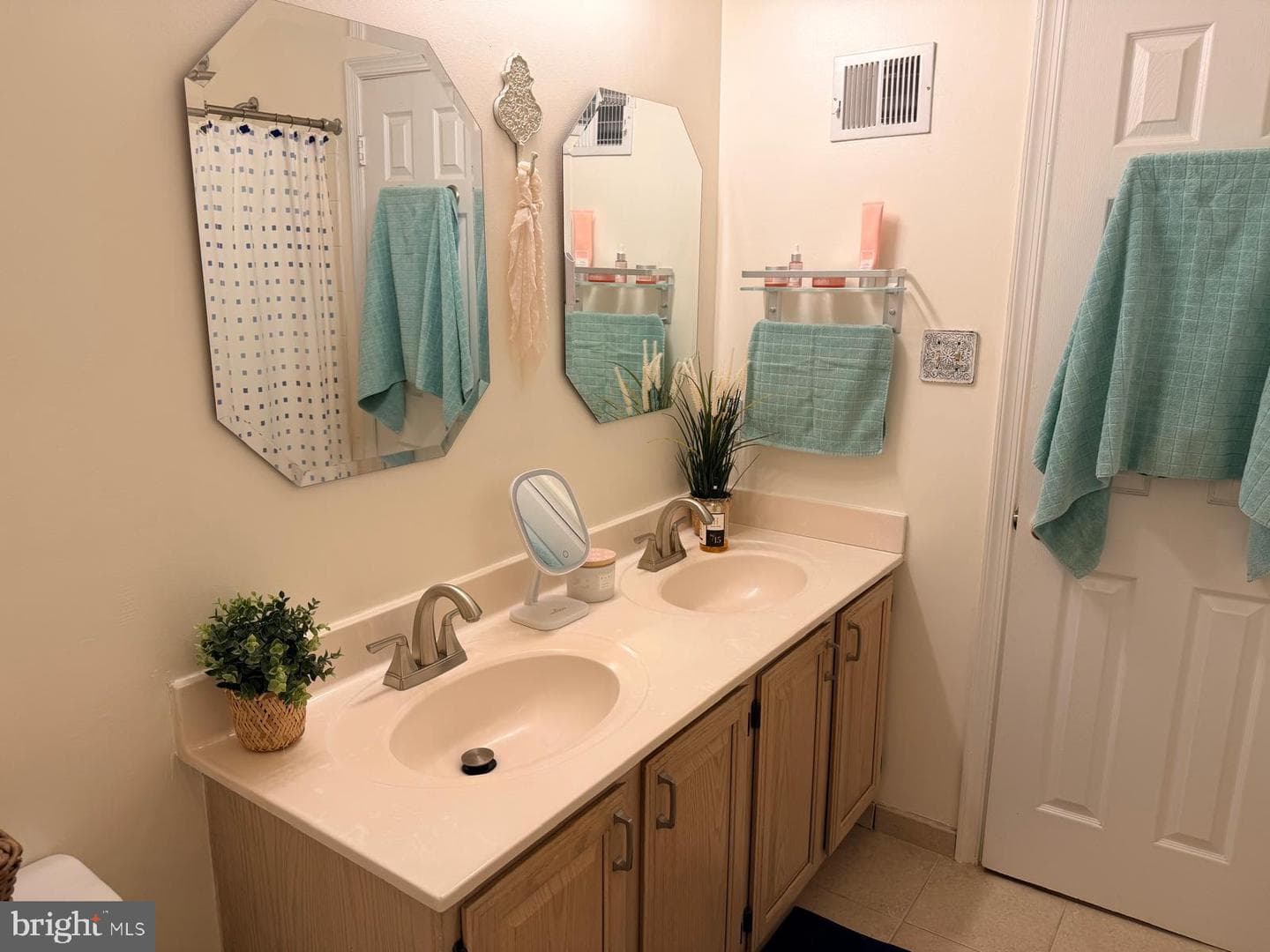 2776 Winston Court photo 22