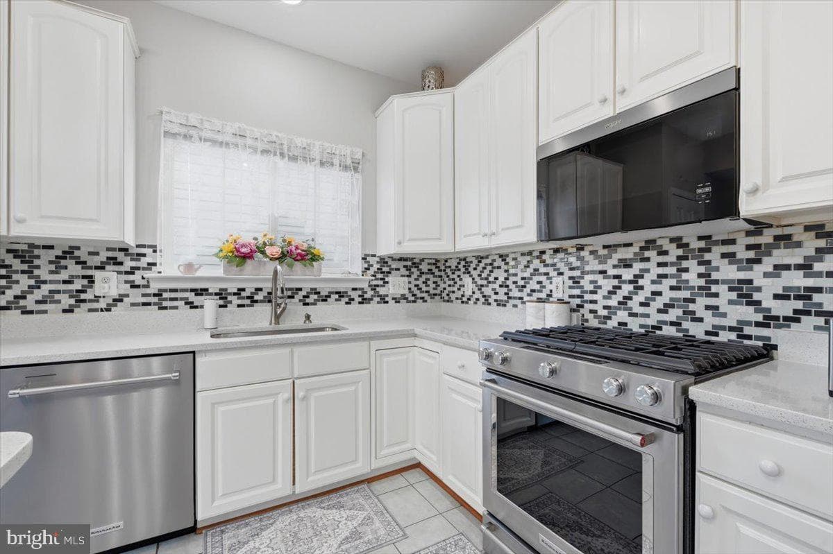 14204 Forbes Place photo 5