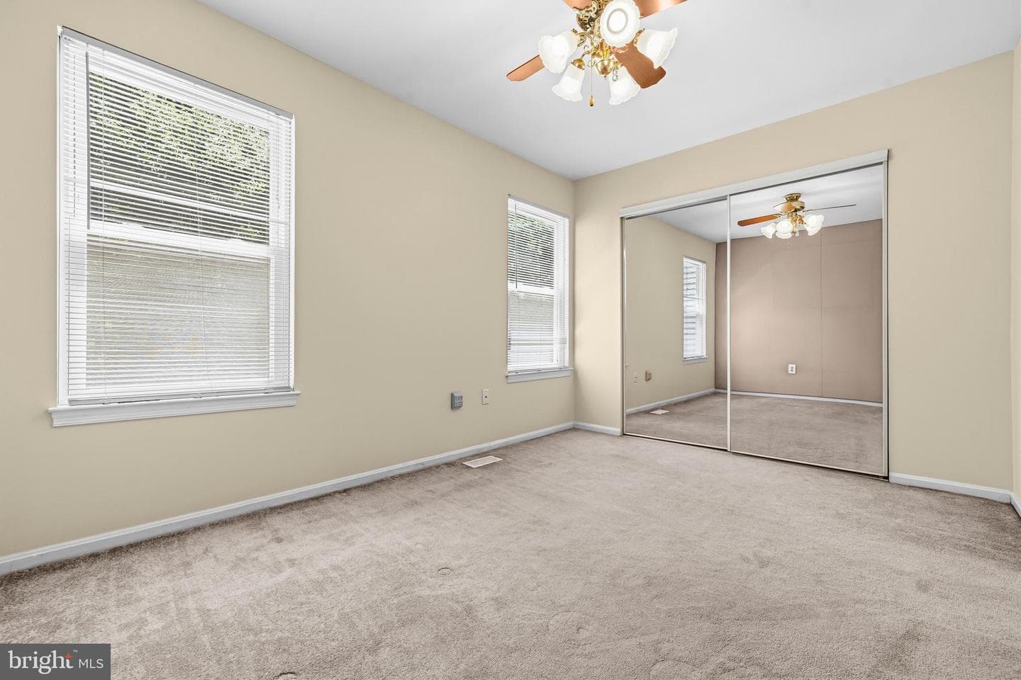 15203 Valley Stream Drive photo 22