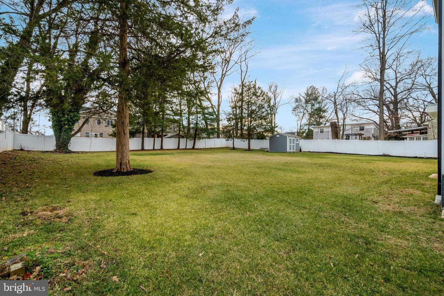 8709 Yorkshire Lane photo 5