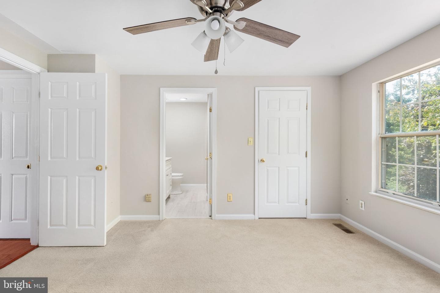12894 Effingham Court photo 32