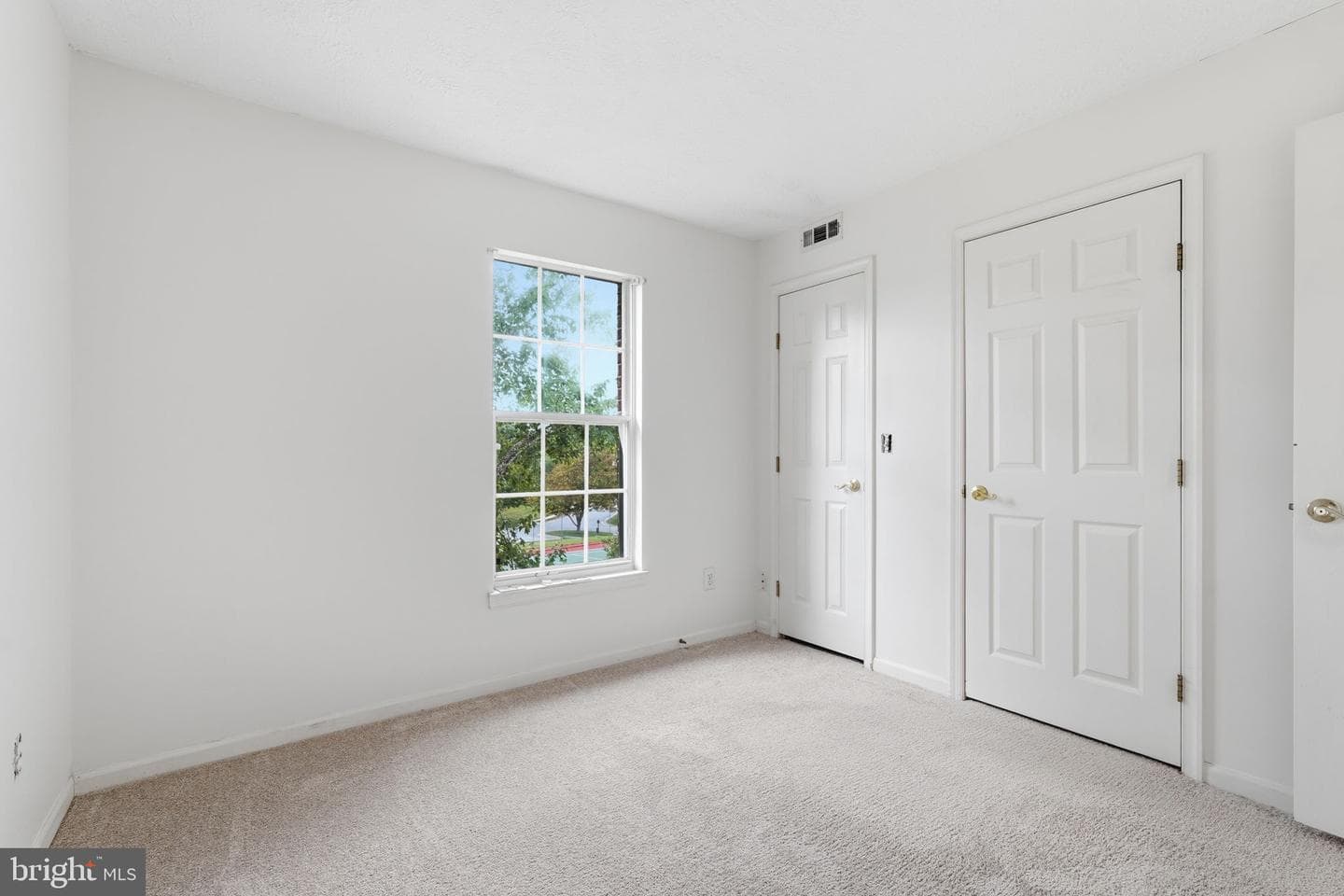 3560 Sherbrooke Circle #302 photo 11