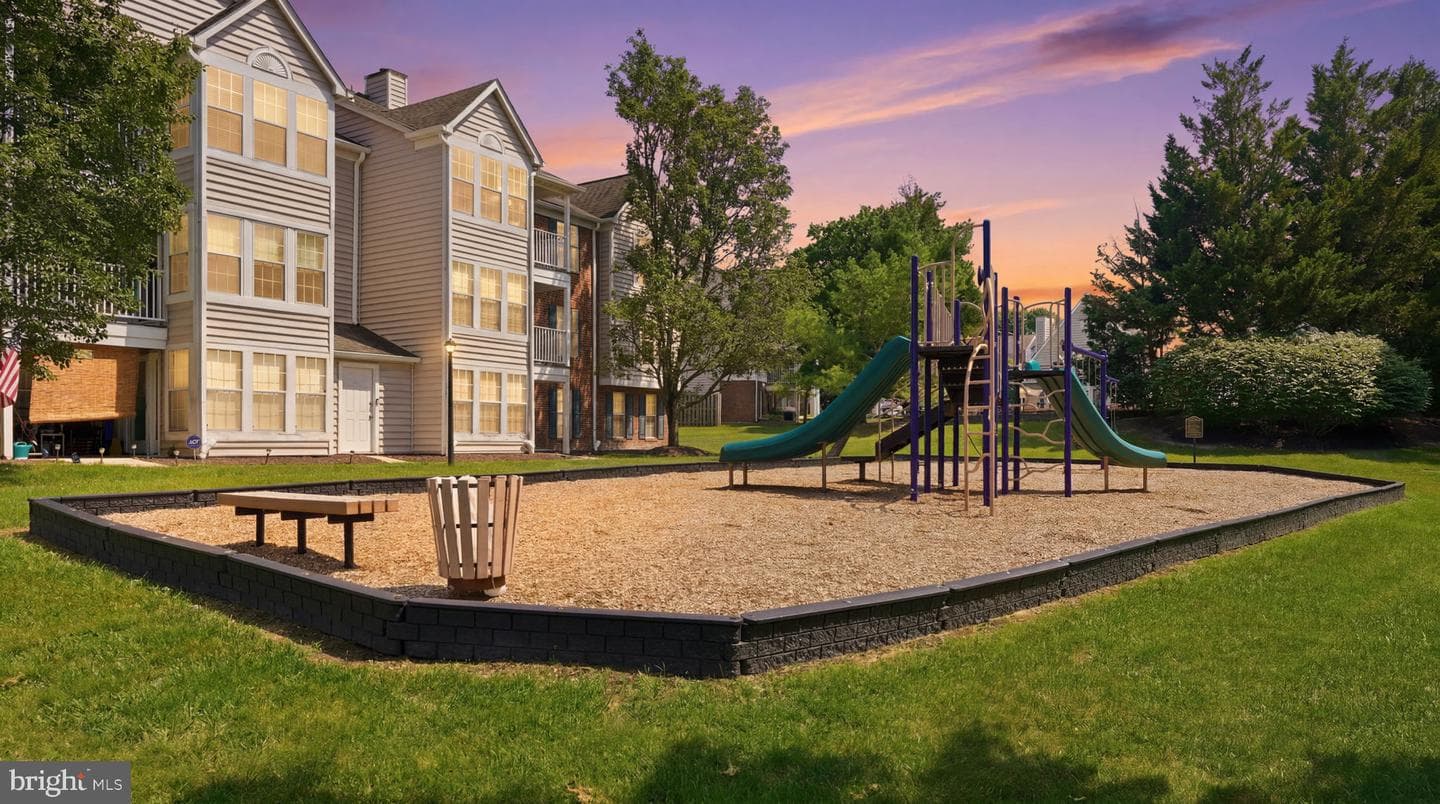 3560 Sherbrooke Circle #302 photo 17