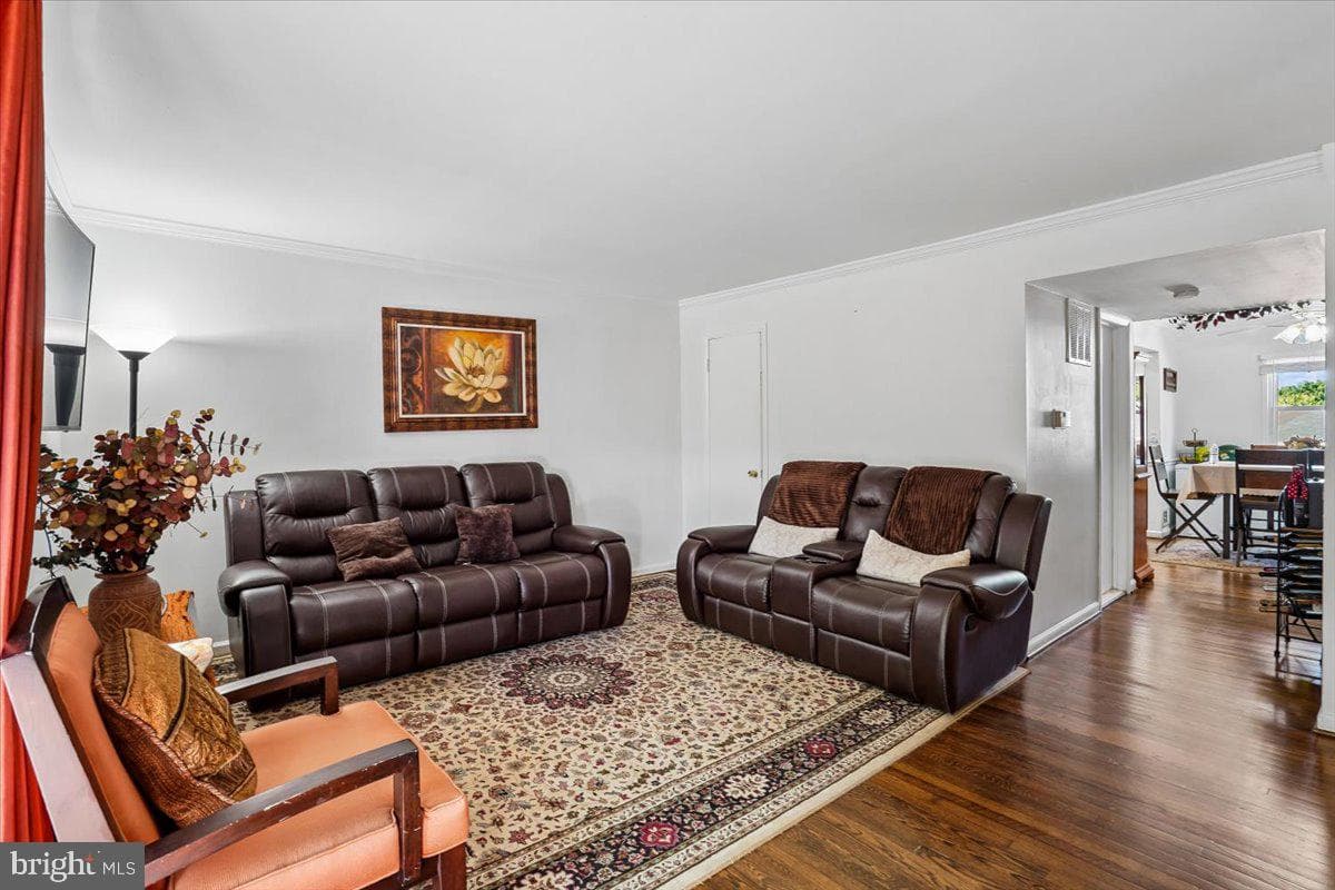 14373 Berkshire Drive photo 8
