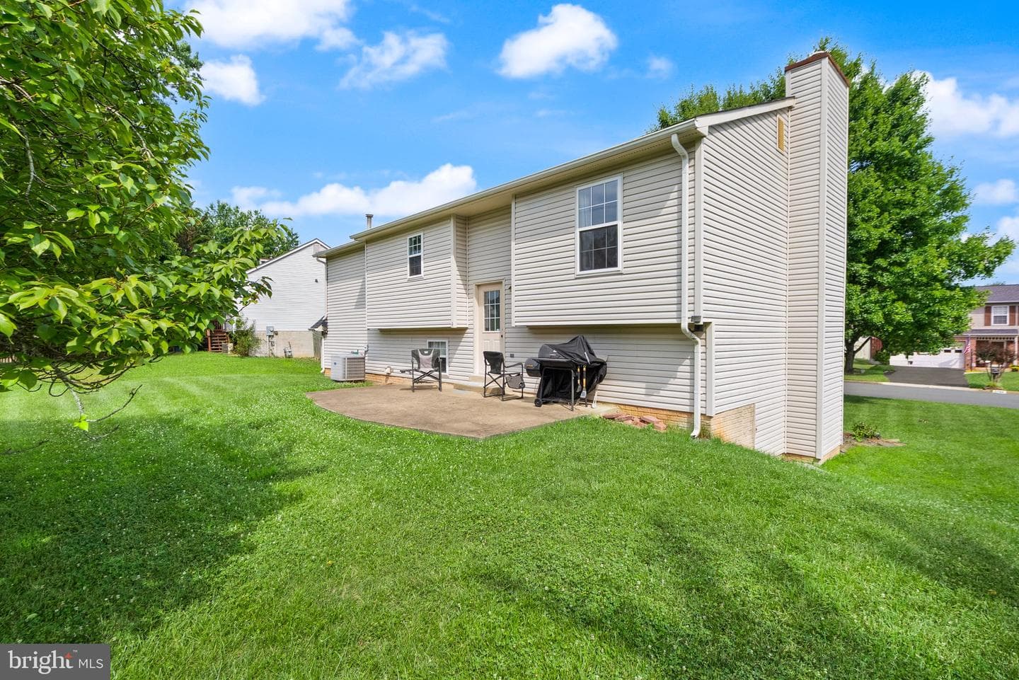 5793 Rockcliff Lane photo 25
