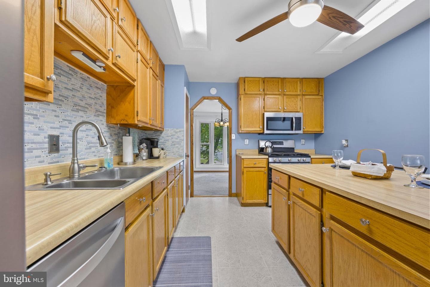 13501 Kelmont Court photo 11