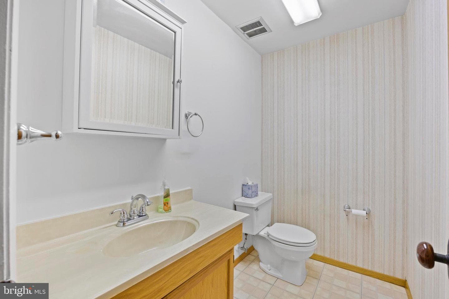 13501 Kelmont Court photo 28