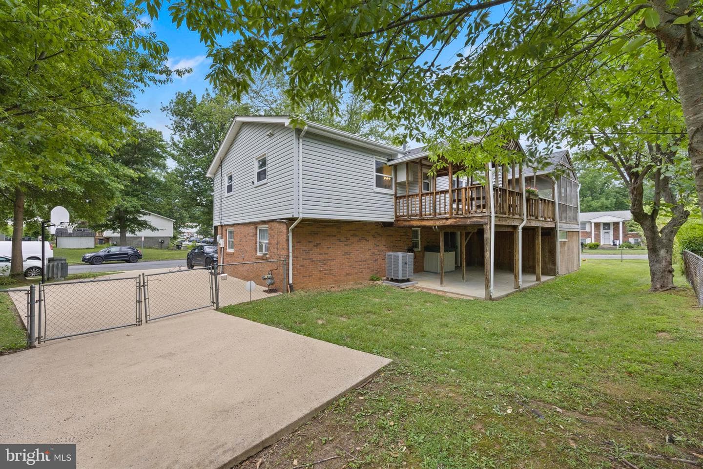 13501 Kelmont Court photo 41