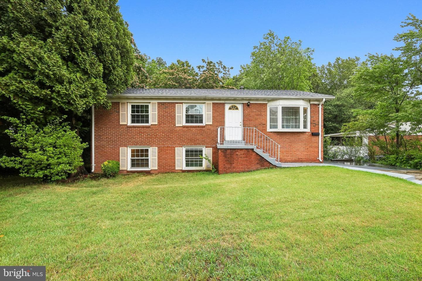 13601 Kingsman Road photo 1