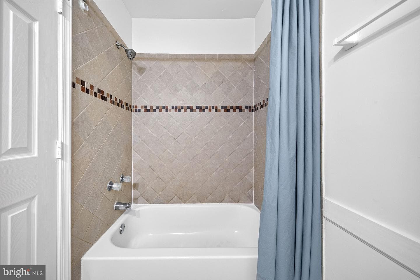 8238 Wycliffe Court photo 40