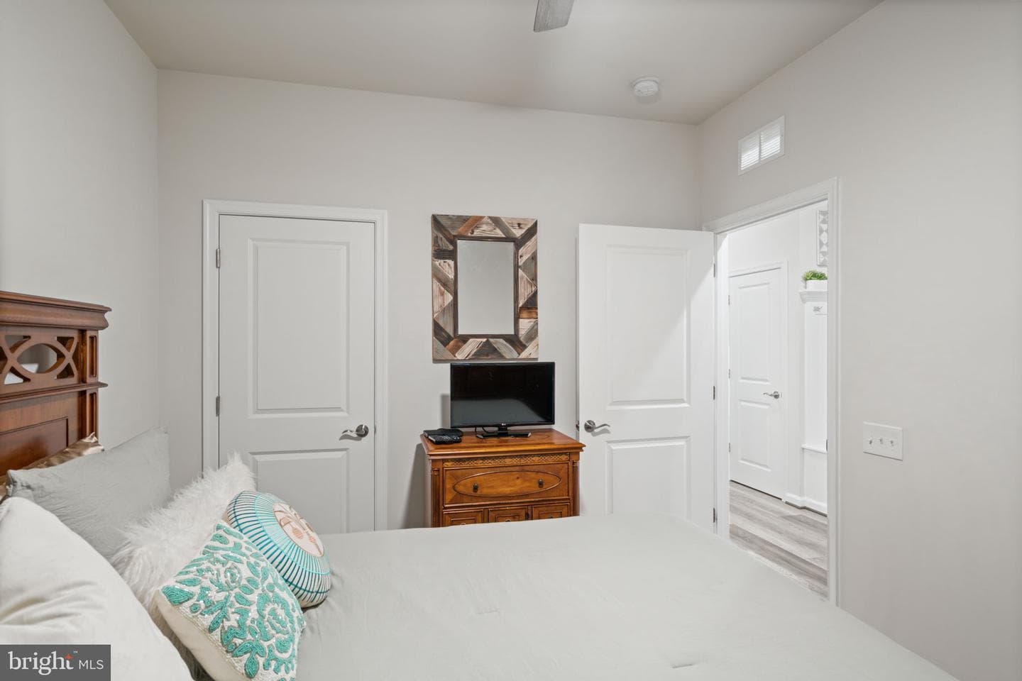 6773 Azalea Garden Lane photo 21