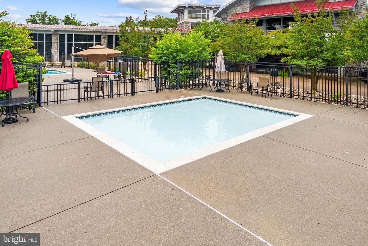 2370 Merseyside Drive photo 65