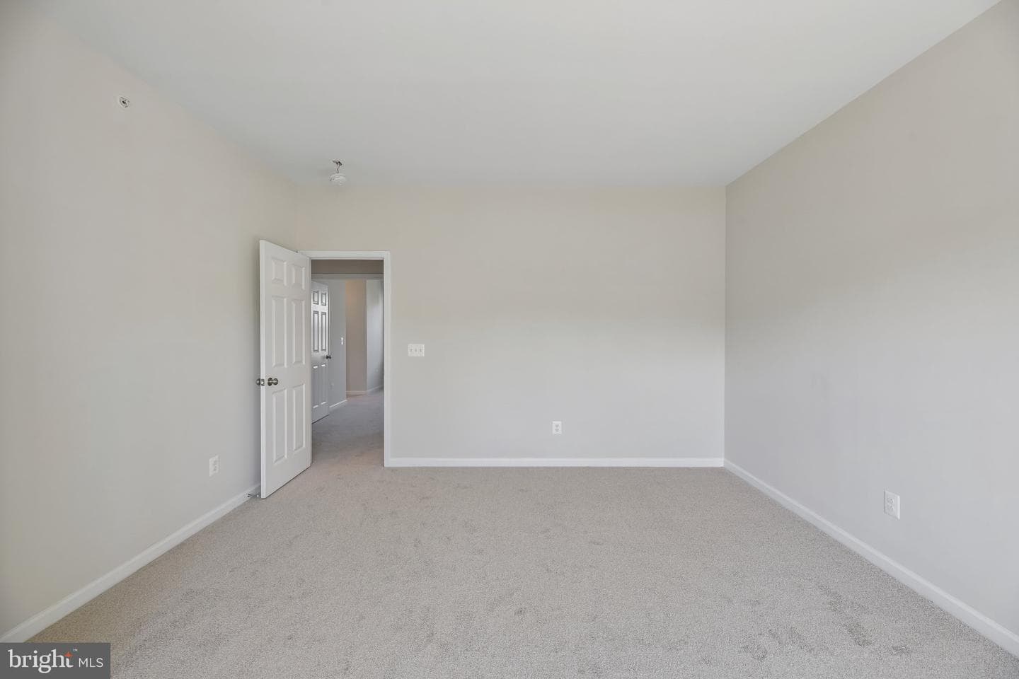 18267 Thunderbolt Road photo 35