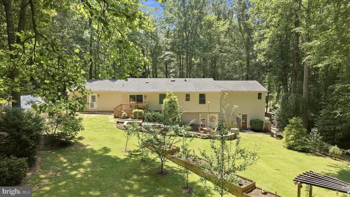 7366 Chardon Court photo 37