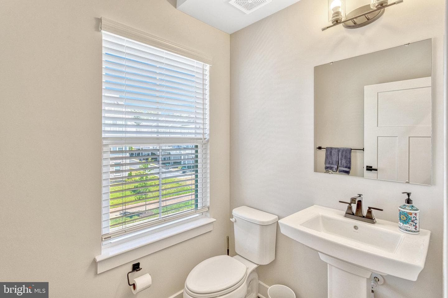 1669 Dunnington Place photo 45