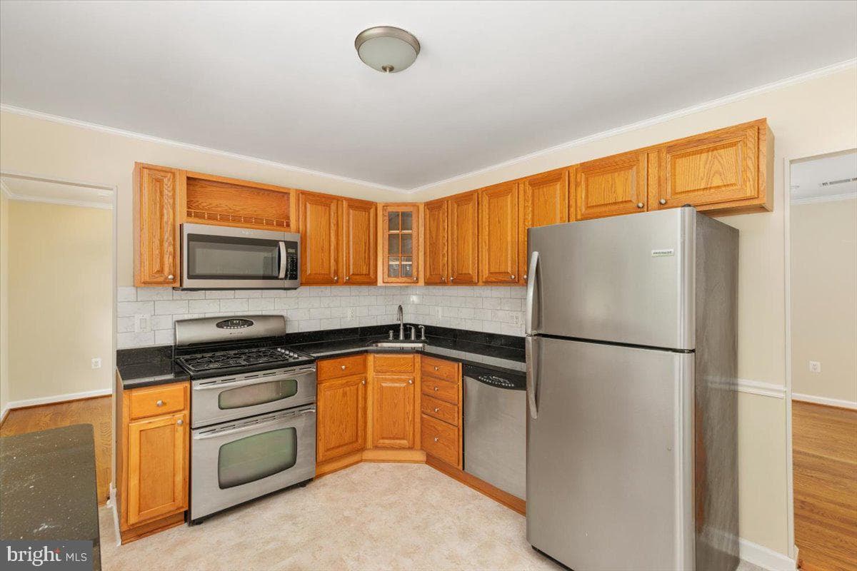 10008 Sudley Manor Drive photo 14