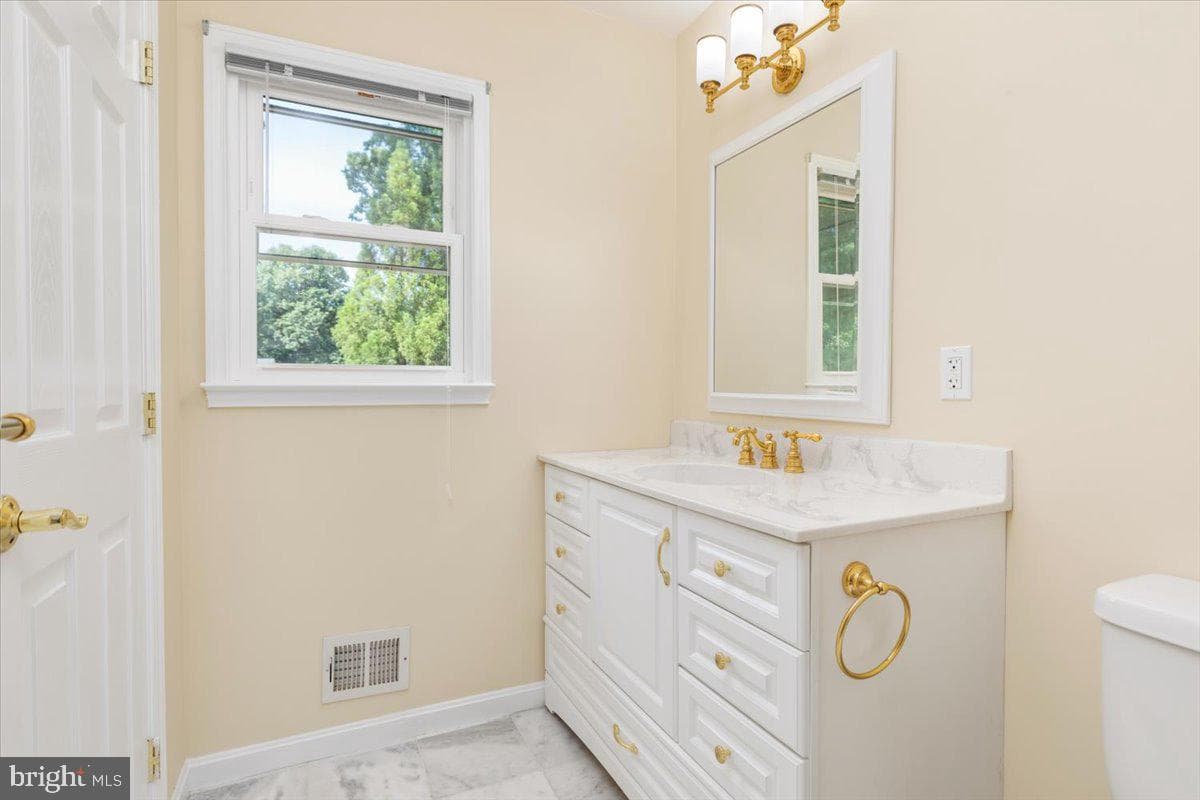 10008 Sudley Manor Drive photo 26