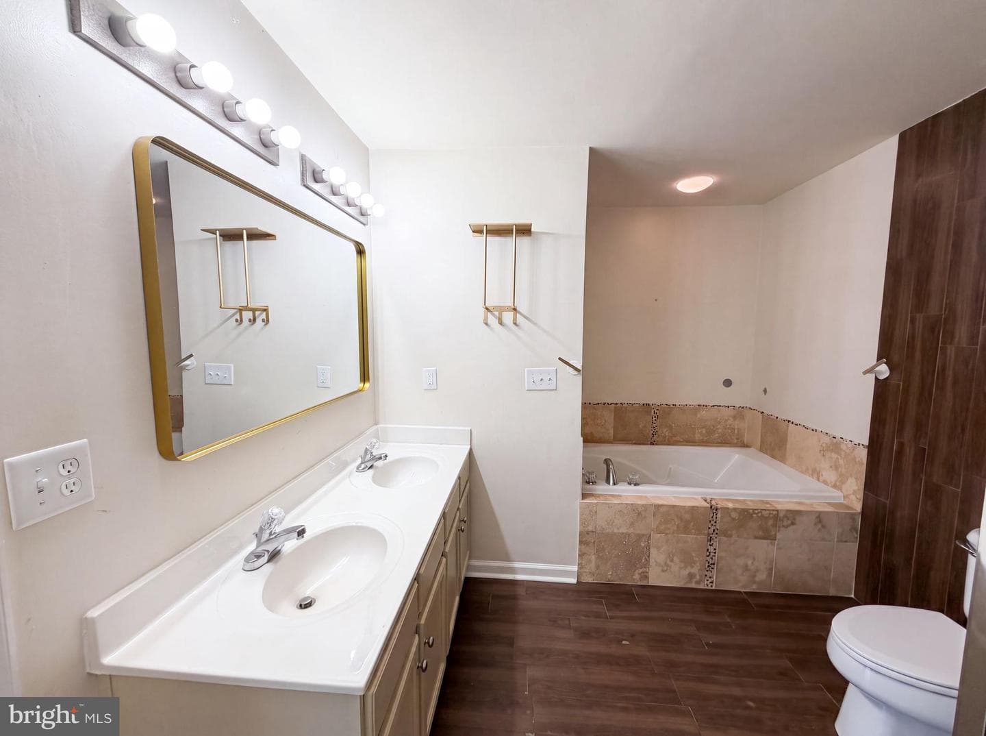 15489 Chopawamsic Court photo 32