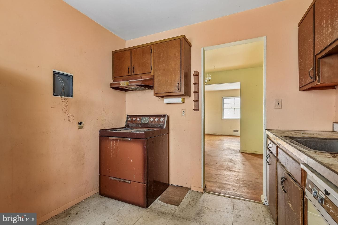 14447 Village Drive photo 10