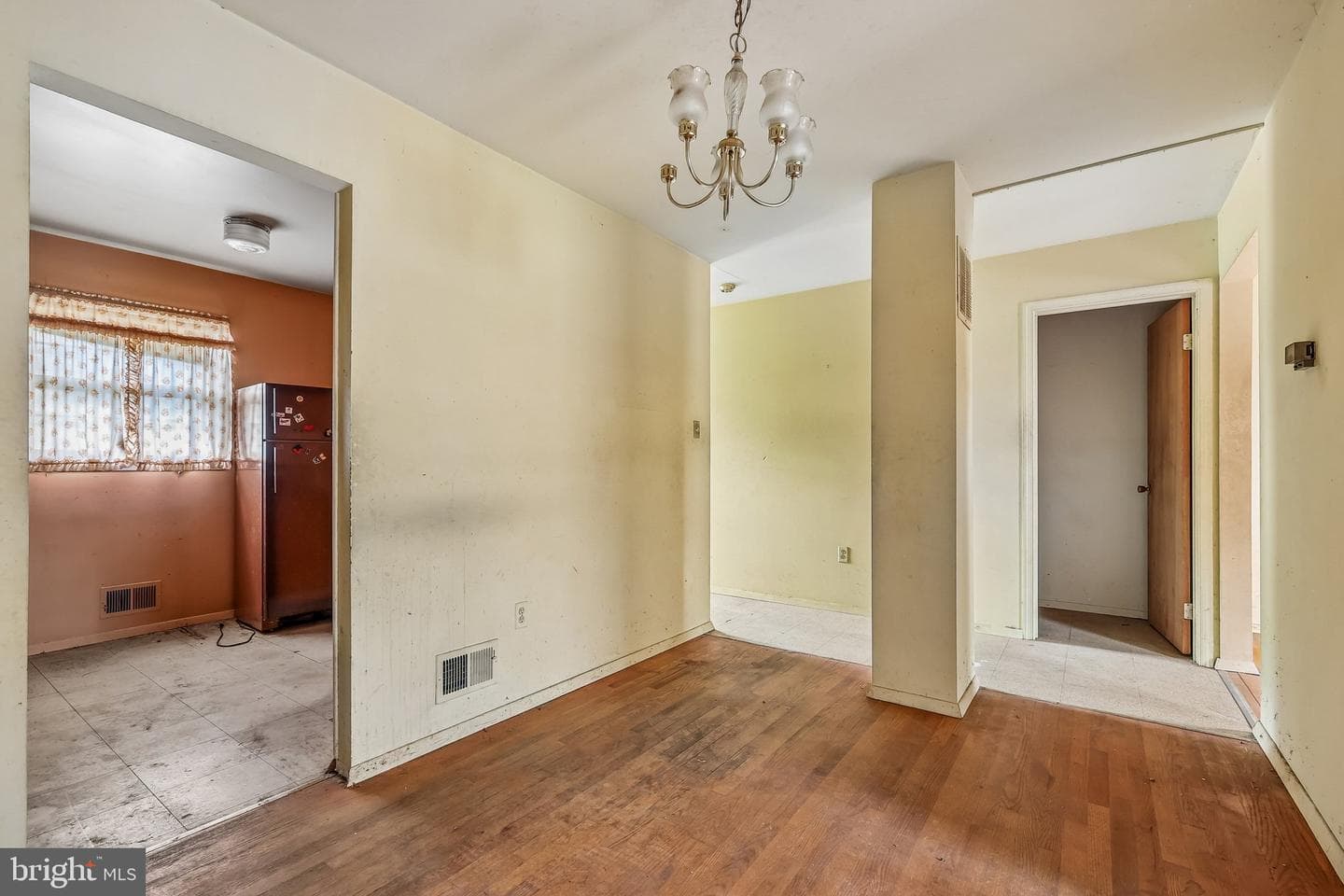 14447 Village Drive photo 7